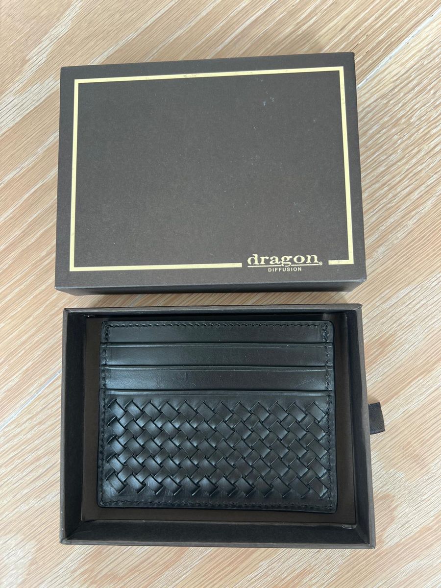 INTERLACED CARD HOLDER - BLACK- Dragon Diffusion