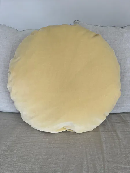 Hovedbilde Basic Round Large Cushion ø 60 - Pale Yellow - ...