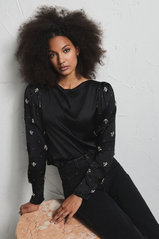 EMBER   Color BLACK Pia Tjelta